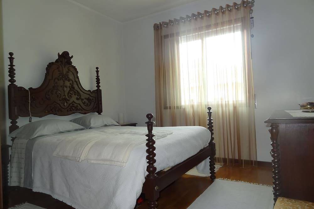 Haus mit Wohnung mit eigenem Eingang 25 km von Porto entfernt in Louredo (Santa Maria da Feira), Santa Maria da Feira