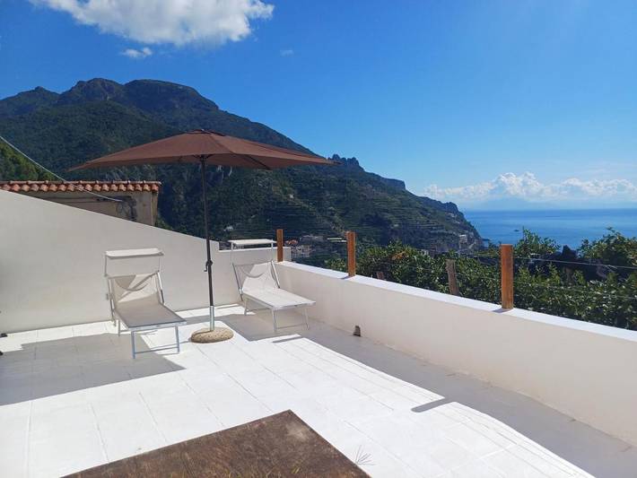 Casa vacanza per 4 persone, con terrazza e panorama, con animali domestici a Minori