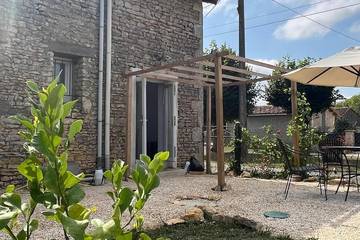 Agriturismo pour 5 personnes, avec jardin à Savigné