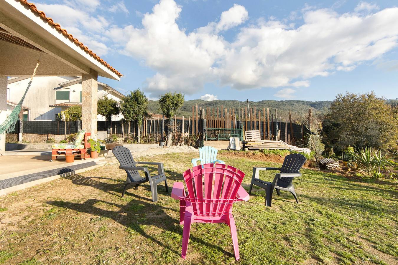 Casa De Santo Amaro com Vista Montanha, Piscina, Wi-Fi e Ar Condicionado in Cedrim e Paradela, Distrito de Aveiro