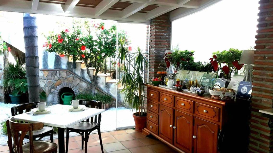 Welcome Inn Nerja guest house Luxury Bed & Breakfast in Urbanización Ladera del Mar, Nerja