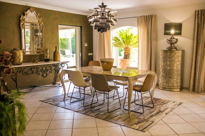 Location de vacances pour 10 personnes, avec terrasse et jardin, animaux acceptés à La Crau - 2