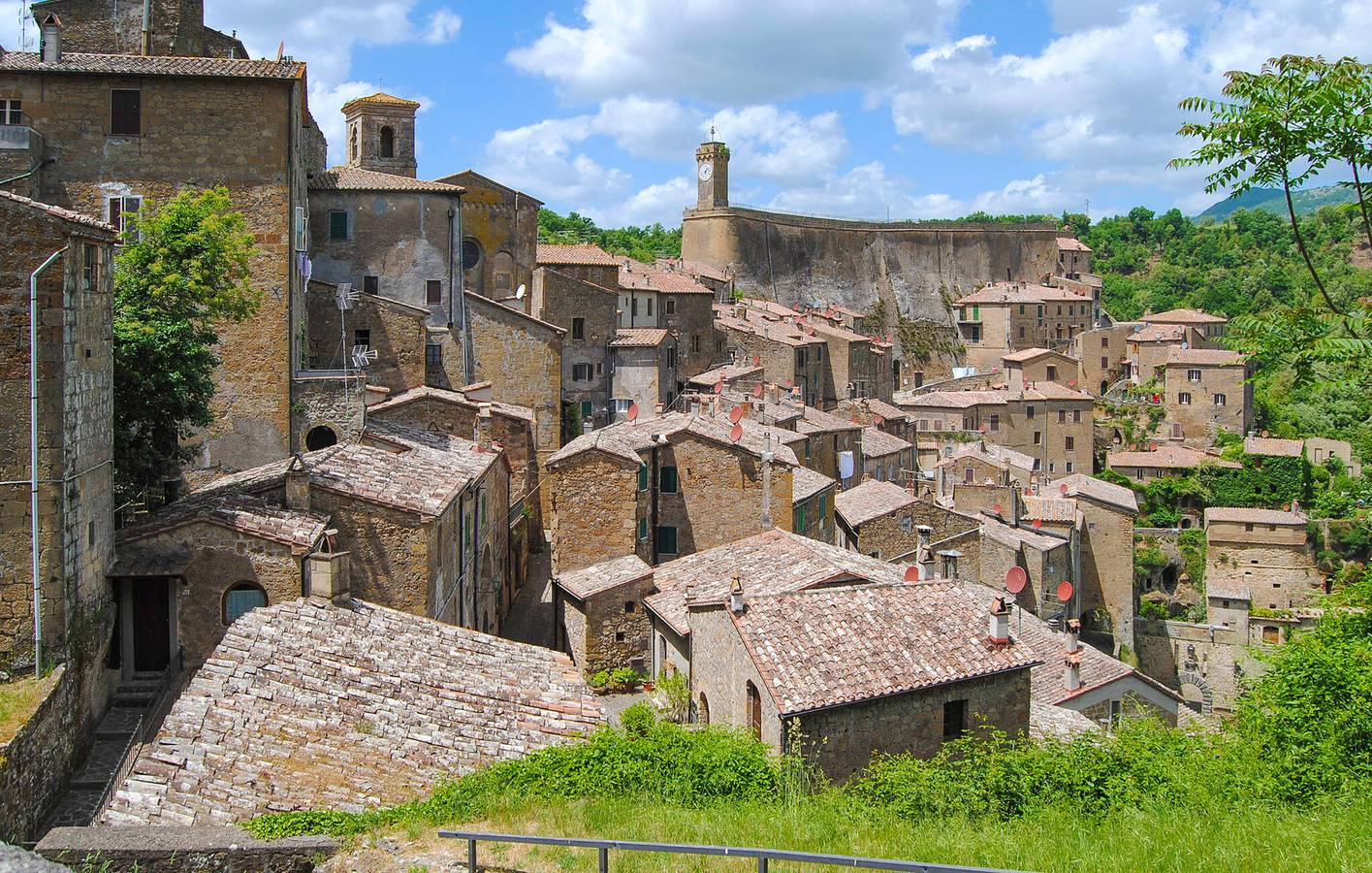 Ganze Ferienwohnung, Gemütliches Apartment mit Flussblick, WiFi & TV in Sorano, Grosseto Provinz