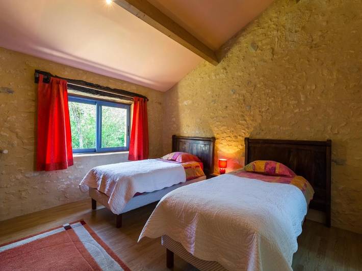 Location de vacances pour 6 personnes, avec piscine ainsi que jardin et terrasse à Salles-de-Belvès - 4
