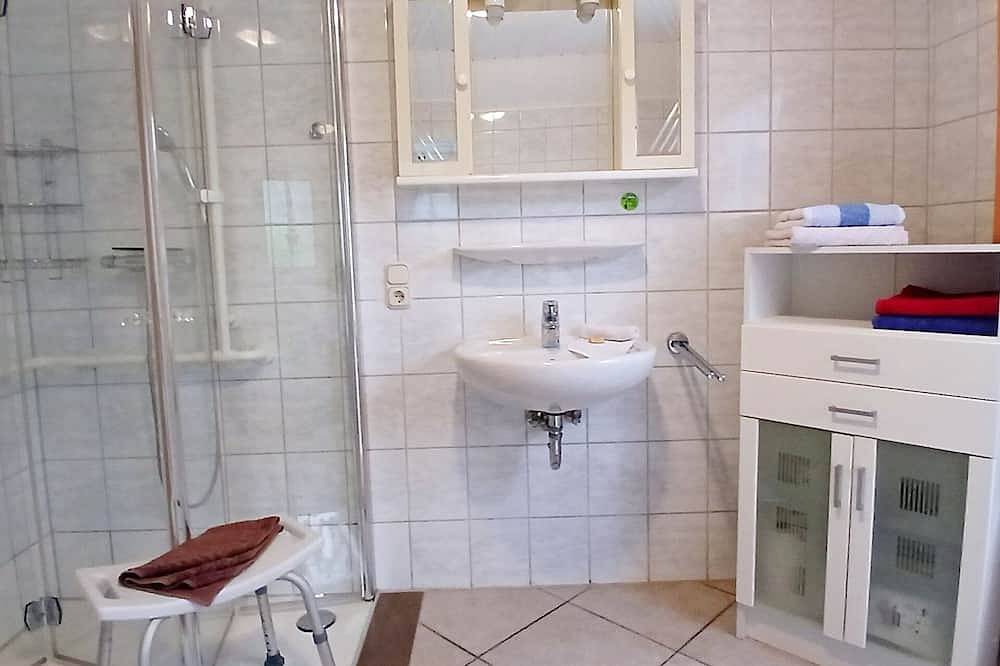 Ganze Wohnung, Behindertenfreundliche Ferienwohnung in idyllischer Lage im Holtriemer Land in Ochtersum, Nordseeküste