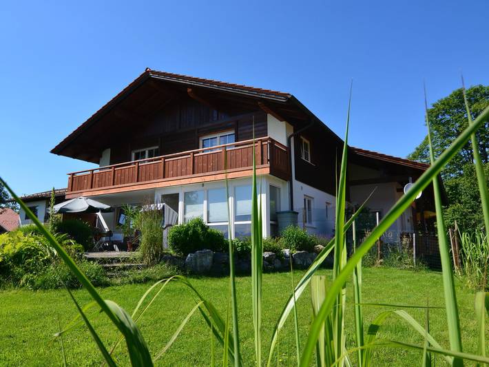 Ferienwohnung für 2 Personen, mit Balkon und Garten in Halblech