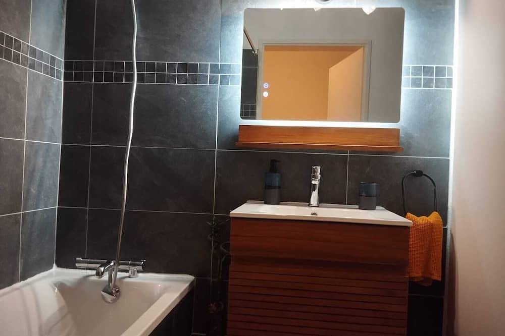 Appartement entier, Grand Chalet (Thermes : 50m) in Brides-les-Bains, Massif de la Vanoise