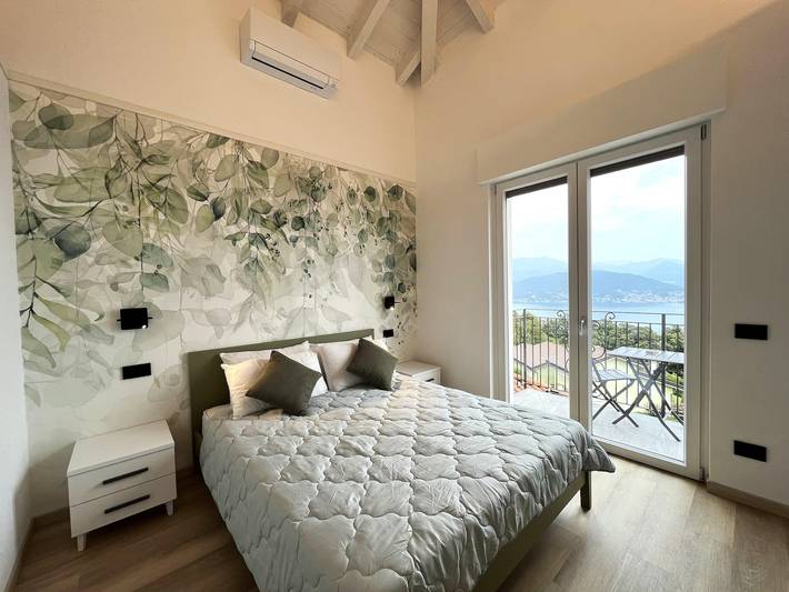 Ferienwohnung für 8 Personen, mit Balkon und Garten sowie Seeblick und Ausblick in Comune di Stresa - 4