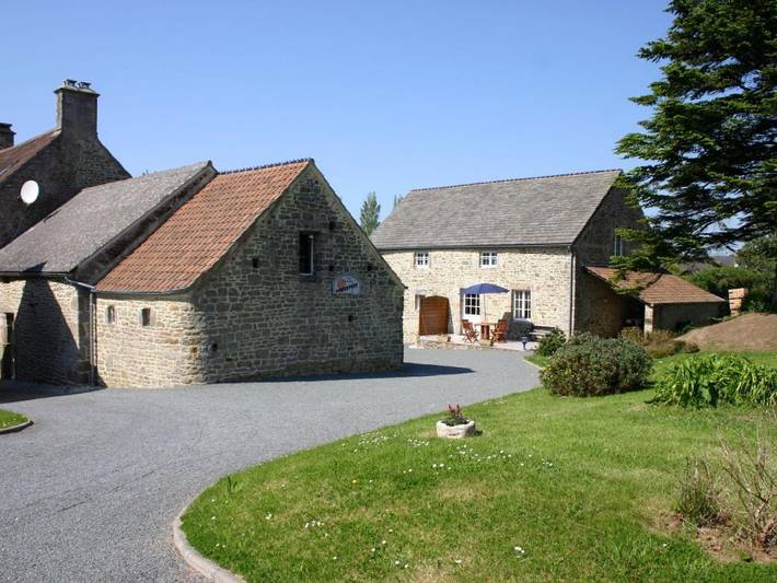 Gîte pour 4 personnes, avec jardin dans Clitourps