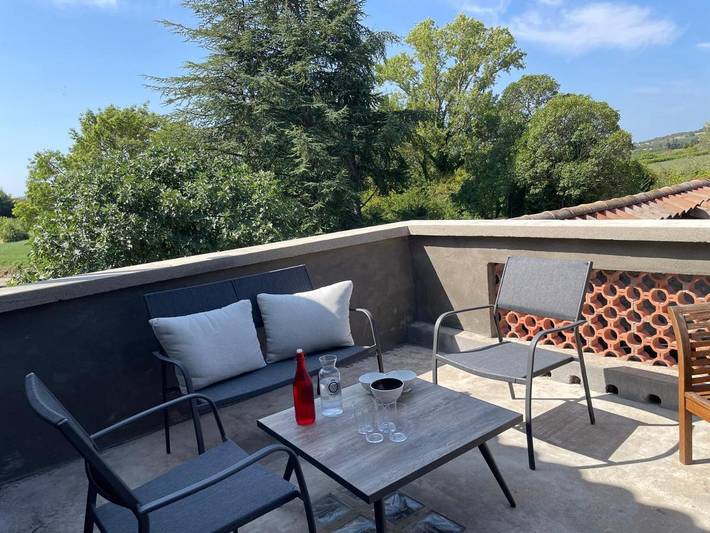 Location de vacances pour 8 personnes, avec vue et jardin, animaux acceptés à Lussas