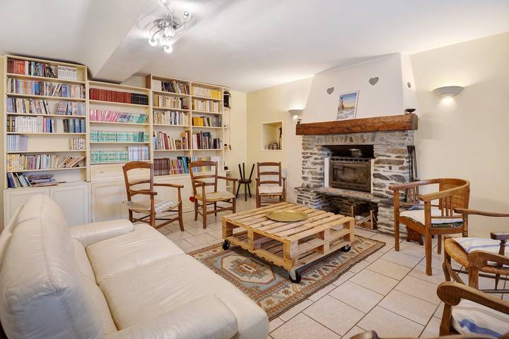 Casa de Férias 'Maison De Vacances Suisse Normande' com Terraço Privado, Jardim Privado e Wi-Fi in Pont-d'Ouilly, Caen (Região)