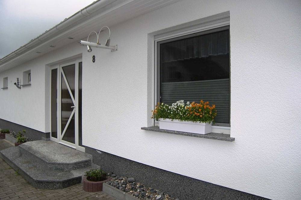 Ganze Wohnung, Fewo Scholz **76qm mit 2 Schlafzimmern, Wlan und Garten** - Fewo Scholz in Lühmannsdorf, Vorpommern Greifswald