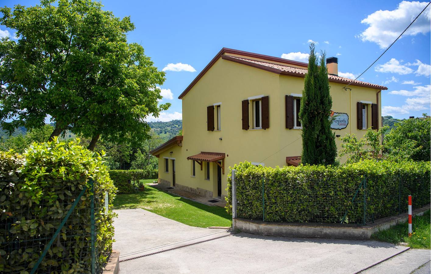 Casa vacanza per 13 persone con piscina in Montefalcone Appennino, Provincia di Fermo