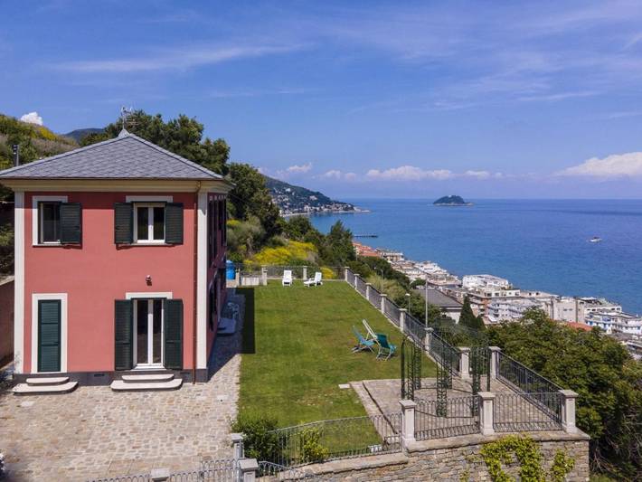 Villa pour 8 personnes, avec jardin et terrasse