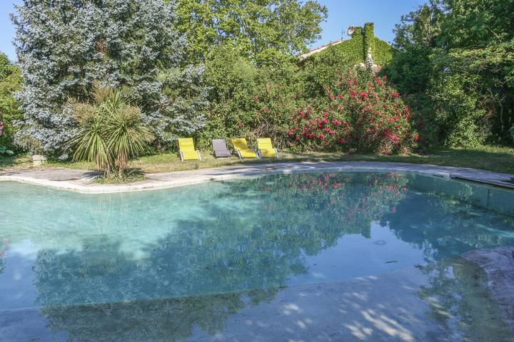 Location de vacances pour 10 personnes, avec jardin et terrasse à Graveson - 3