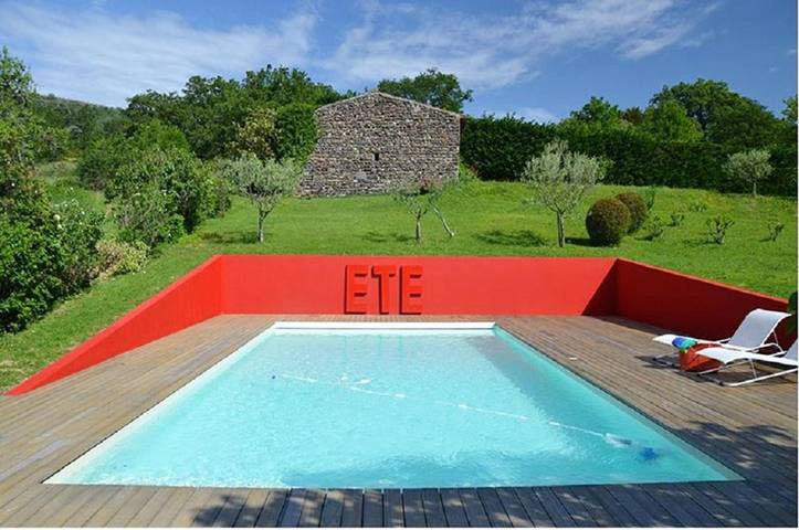 Location de vacances pour 11 personnes, avec piscine ainsi que terrasse et jardin à Saint-Lager-Bressac