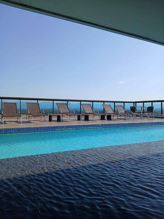 Casas e apartamentos de temporada para 3 pessoas, com terraço e vista e ainda sauna and piscina, com animais de estimação em Itaboraí