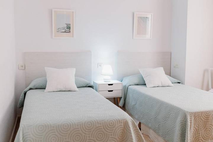 Gîte pour 4 personnes, avec terrasse dans Santiago de la Ribera - 3