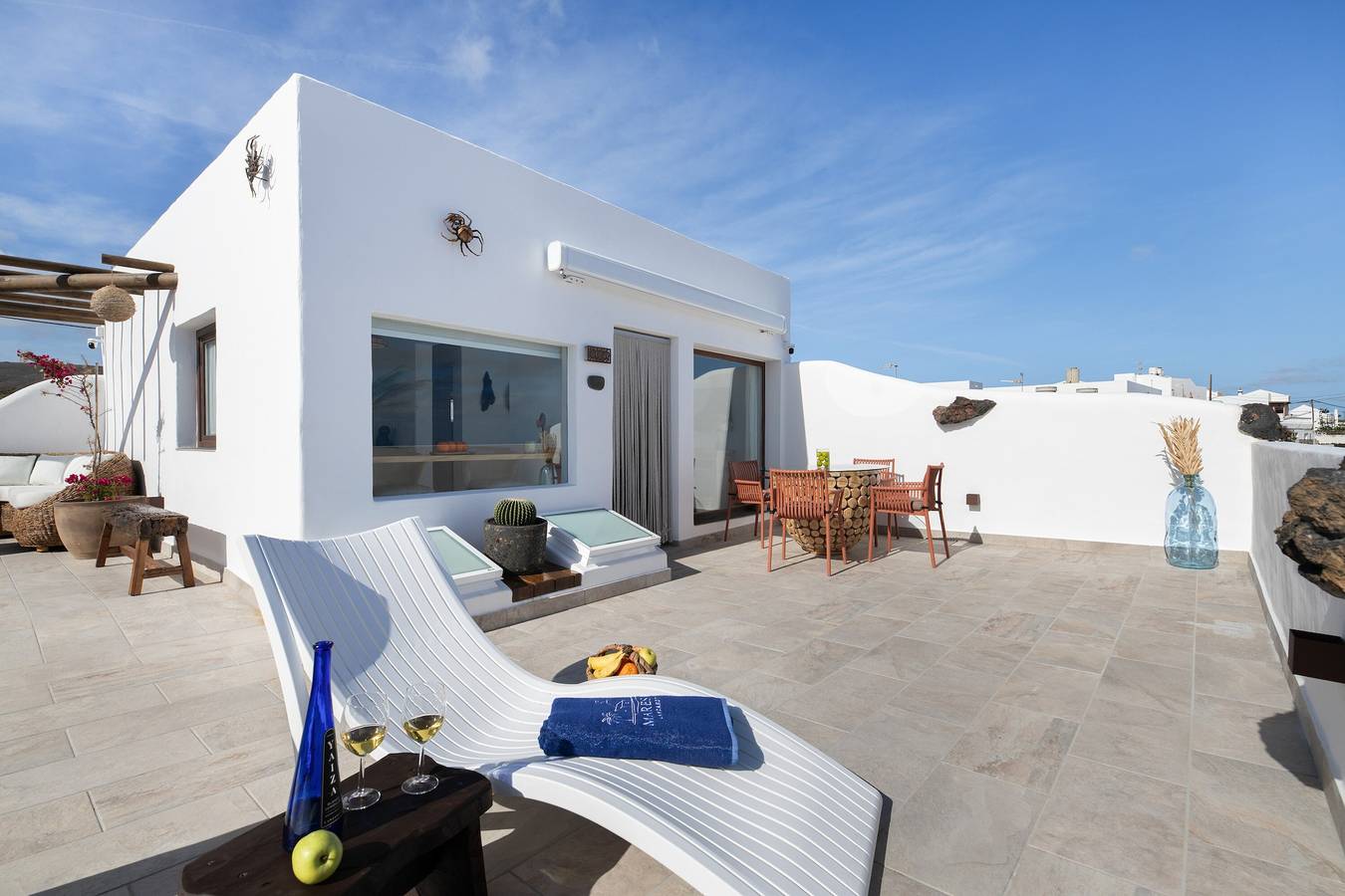 Ganze Wohnung, Ferienapartment 'Maresía' mit Meerblick, Wlan und Klimaanlage in Punta de las Mujeres, Haría