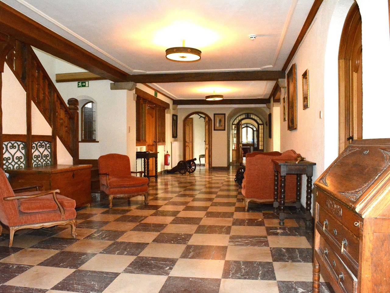 Château en Ardennes près de forêt & sauna in Libramont-Chevigny, Région de Neufchâteau