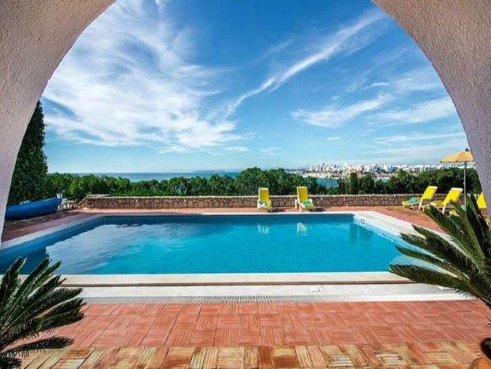 Villa pour 19 personnes, avec piscine ainsi que jardin et vue sur l’océan à Ferragudo - 2