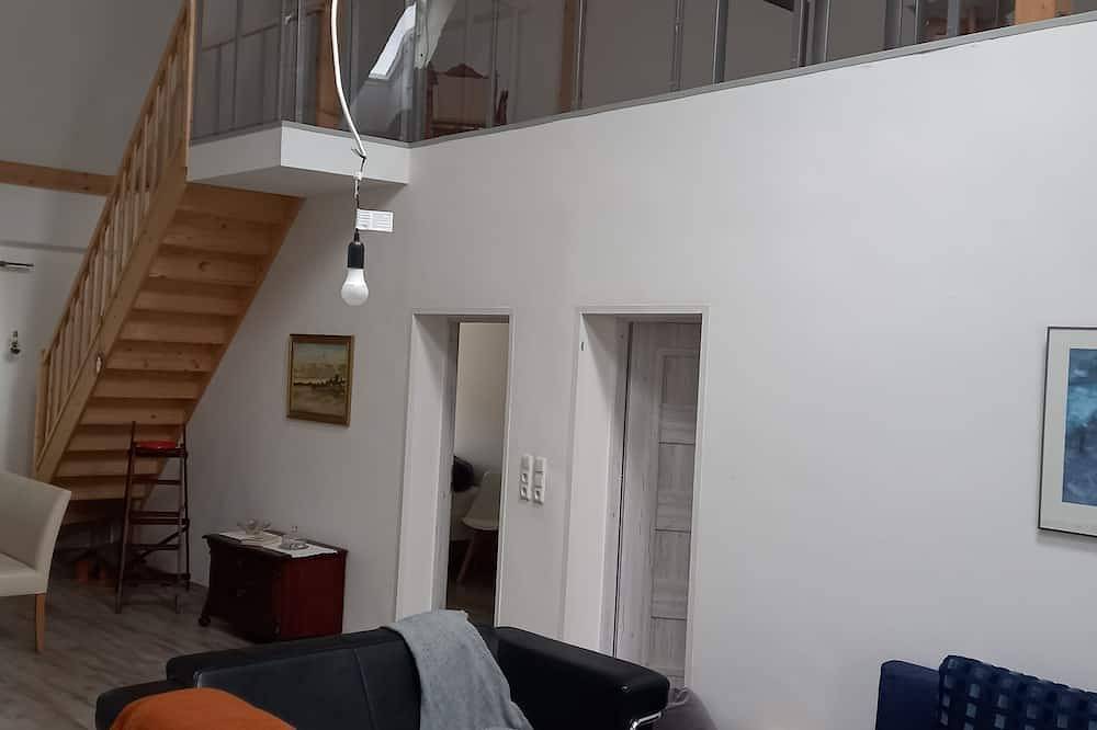 Ruhiges saniertes Ferienhaus 130 qm Mecklenburger Seenlandschaft bis 4 Personen in Woldegk, Mecklenburg-Strelitz