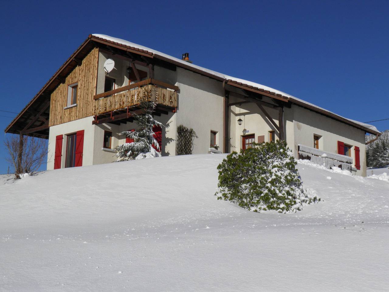 Apartamento entero, Apartamento acogedor cerca de Gerardmer y del Valtin con wifi, balcón y trampolín in Ban-sur-Meurthe-Clefcy, Parque natural regional de los Ballons des Vosges