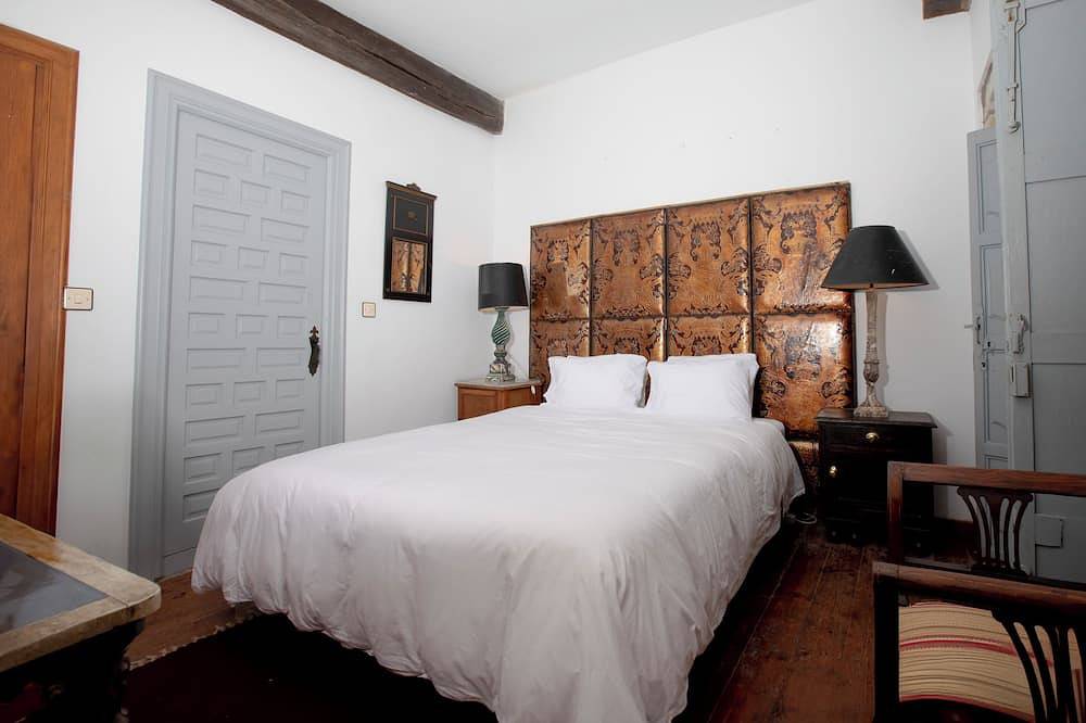 Historic manor estate near Comillas, minutes to beaches in Treceño, Valdáliga