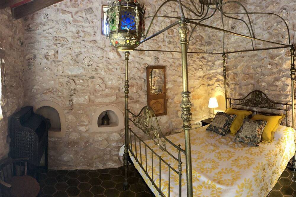 Typisches mallorquinisches Haus mit Pool in Santanyí, Mallorca Süden