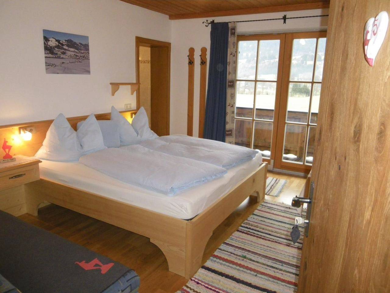 Single Room with External Toilet in Kitzbühel, Hohe Salve