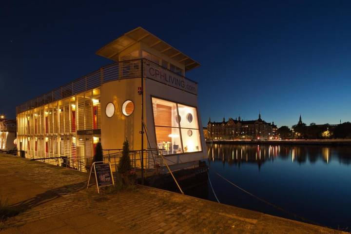 Båt for 10 personer, med Terrasse i Danmark