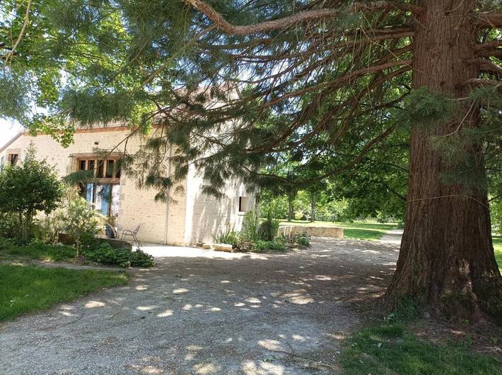 Gîte pour 4 personnes, avec vue et terrasse ainsi que jardin et sauna dans Traînou - 3