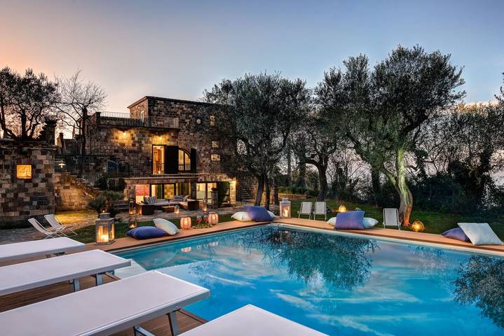 Villa per 12 persone, con giardino e terrazza in Campania