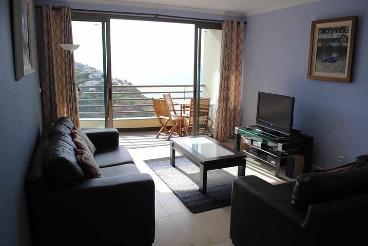 Gîte pour 4 personnes, avec piscine et balcon à Calheta - 2