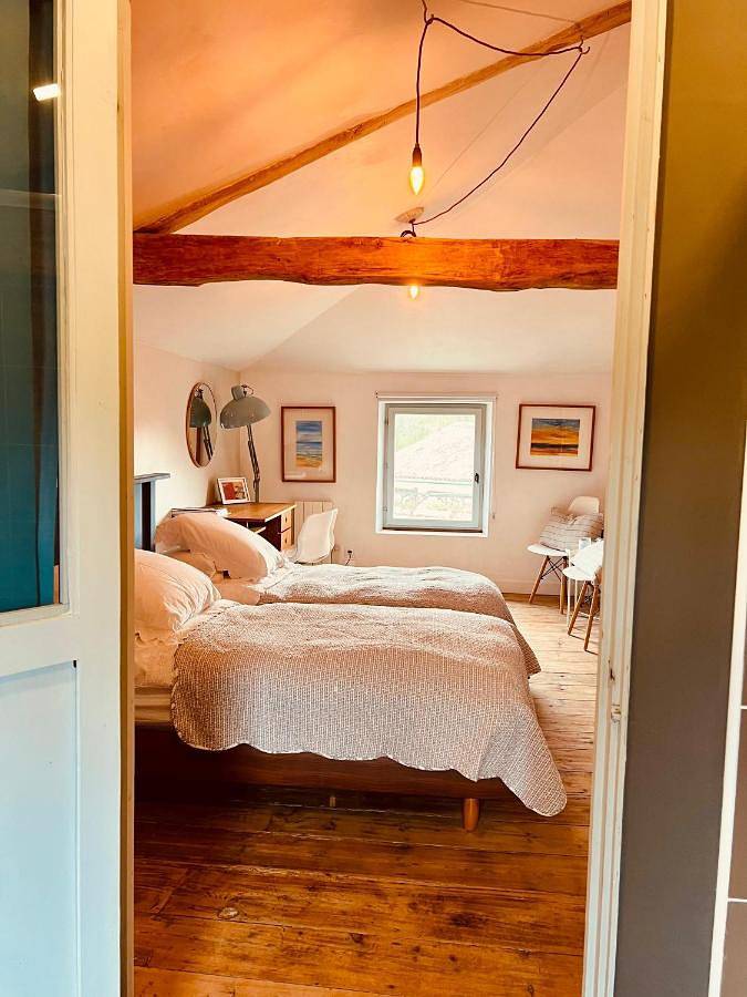 Location de vacances pour 8 personnes, avec jardin et vue, animaux acceptés à Saint-Même-les-Carrières - 2