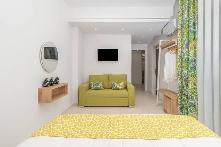 Villa Elaida! Espacioso, ideal para grupos grandes! Piscina de 50m2! Tiendas a poca distancia! in Rethymno und Umgebung