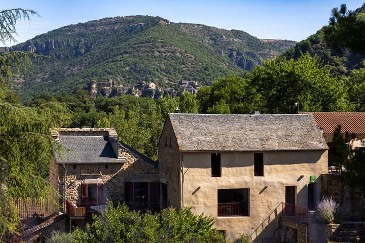 Gîte pour 6 personnes, avec Balcon/Terrasse ainsi que Terrasse et Sauna à Nant - 4