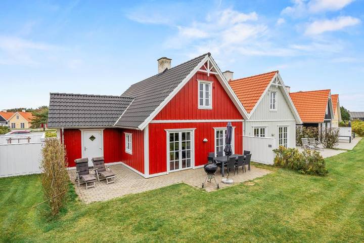 Ferienhaus für 6 Personen, mit Balkon/Terrasse und Whirlpool sowie Terrasse und Sauna