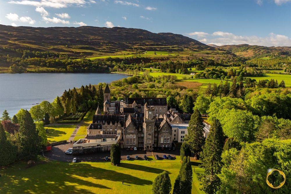 Ganze Wohnung, 2 The Monastery With Loch Ness View in Fort Augustus, Highlands