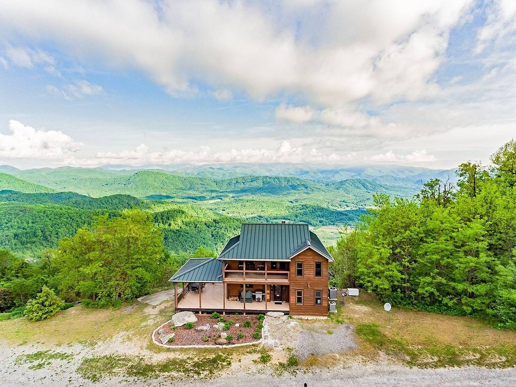 Nahe Asheville, nahe den Sternen, fast perfekt! Fast der Himmel. 3000 ft. in McDowell County