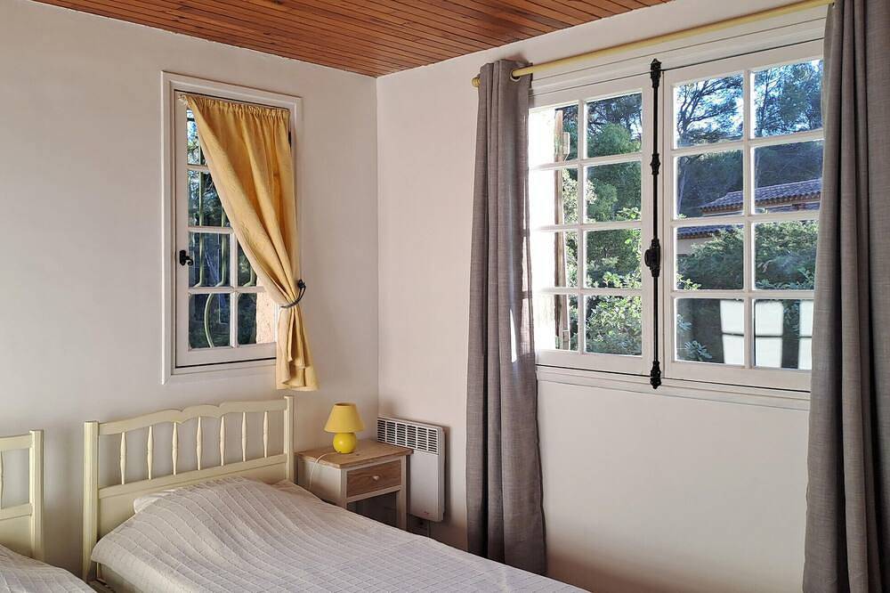 2 bedroom cozy home in La Bouverie in Roquebrune-sur-Argens, Mediterranean Coast (France)