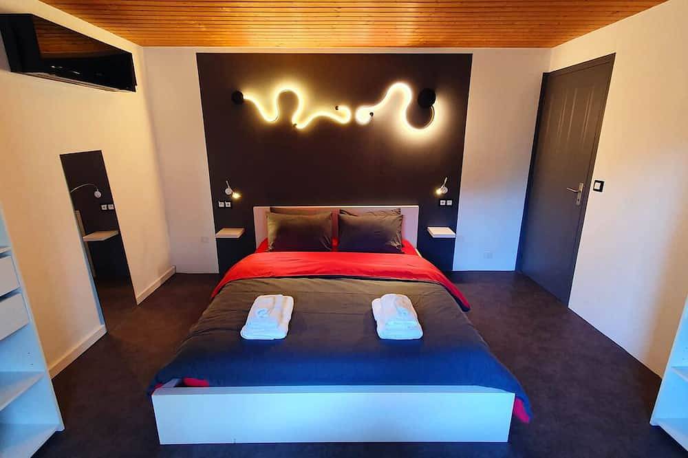 Guesthouse in wooded grounds in Saint-Vincent-de-Tyrosse, Dax region
