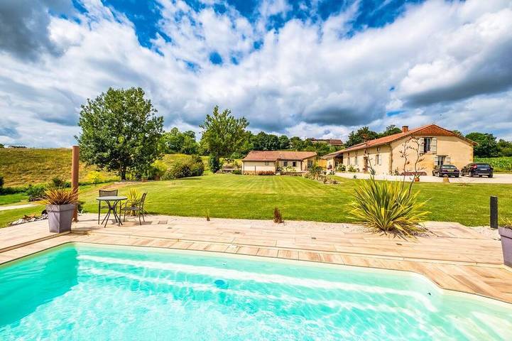 Location de vacances pour 8 personnes, avec jardin à Saint-Justin (Gers)