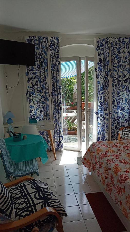 Maison d’hôte pour 2 personnes, avec vue et jardin dans Santa Teresa Gallura - 2