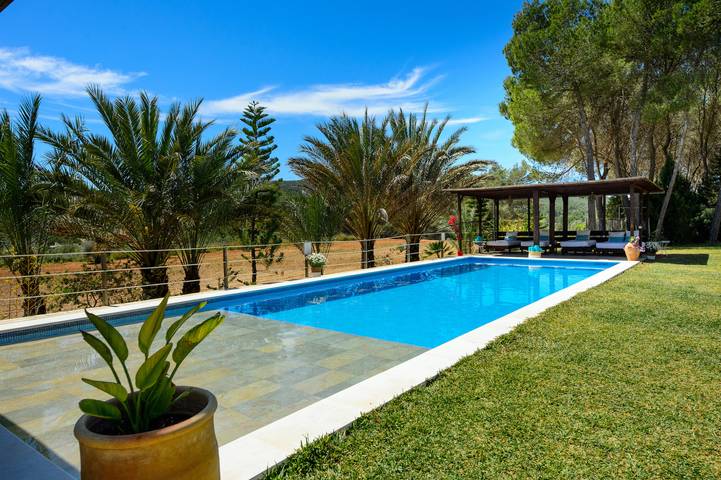 Chalet para 14 personas, con terraza y jardín en Ibiza - 4