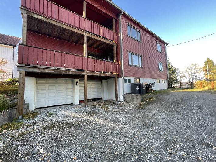 Ferienwohnung für 8 Personen, mit Balkon und Garten in Nord-Norwegen