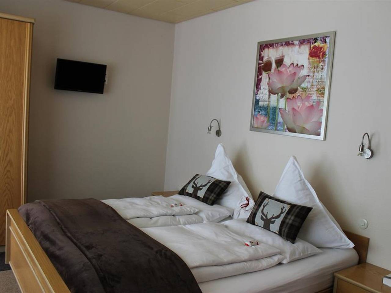 Mosel-Pension Gästehaus Christiane - Doppelzimmer mit Balkon in Burg Eltz, Brodenbach