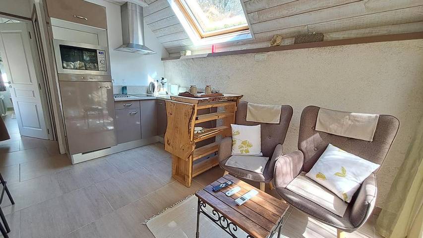 Location de vacances pour 2 personnes, avec Terrasse ainsi que Jardin et Vue à Lanvellec - 3