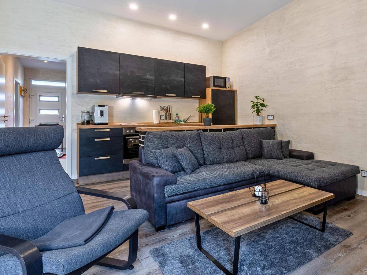 Ganze Wohnung, Two-Bedroom Apartment in Storkower See, Wendisch Rietz
