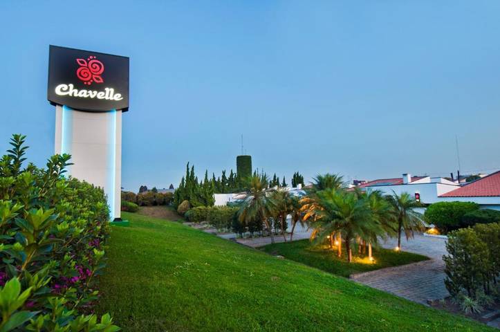 Pousadas para 3 pessoas, com sauna e jardim em São José dos Pinhais